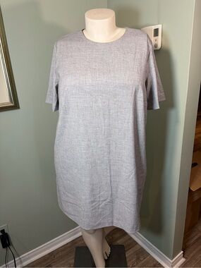 110. H&M Classic Women's Grey Short-Sleeve  Dress